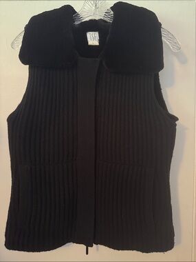 TSE Black Ribbed Knit Vest with Plush Collar